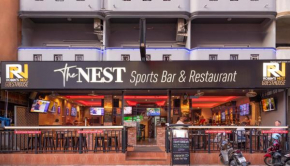  Robin's Nest Guesthouse & Restaurant  Паттайя